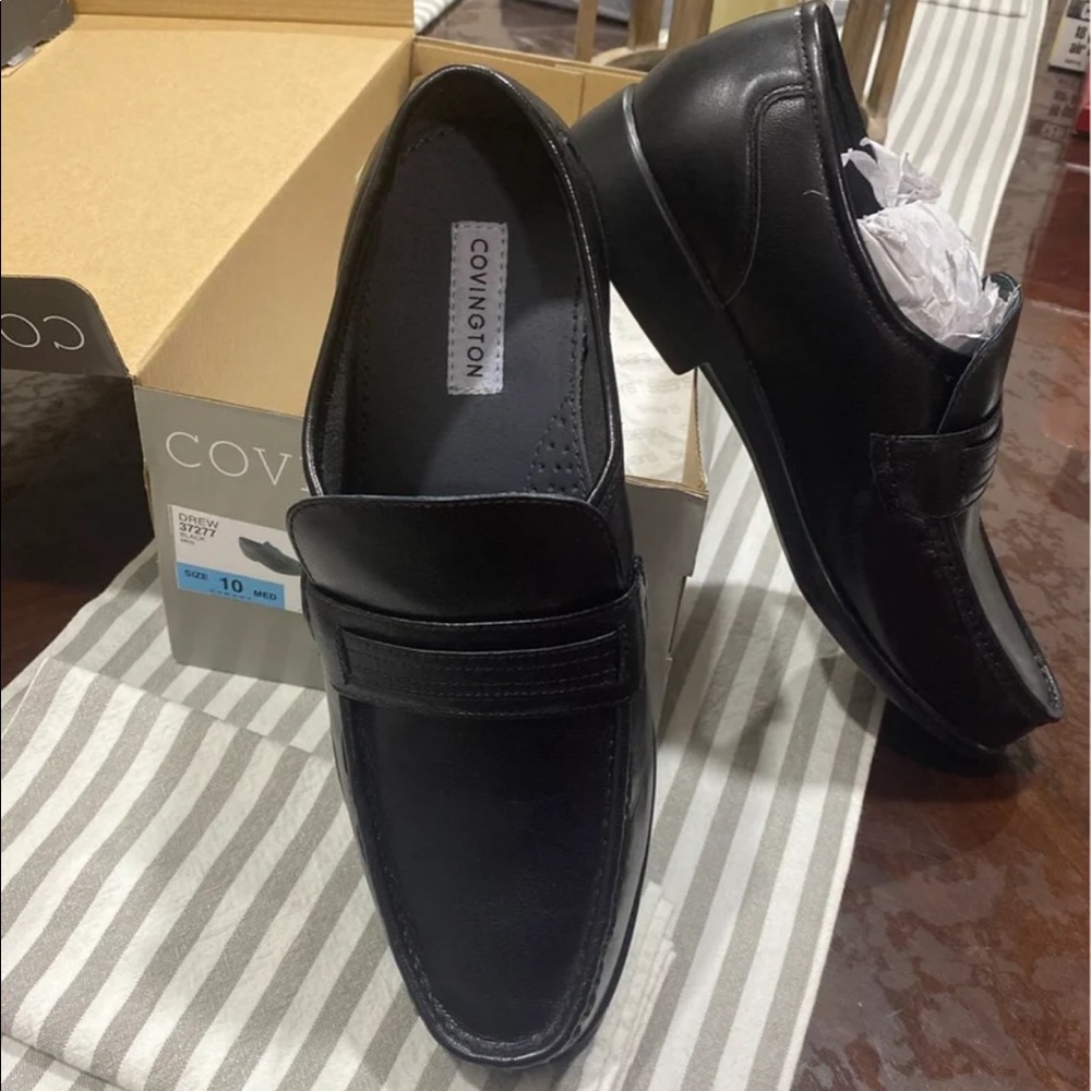Men’s black shoes size 10